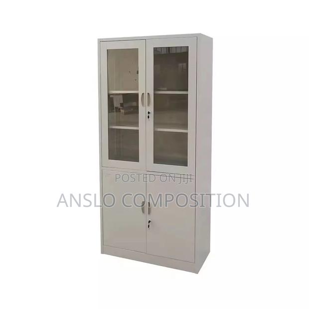 Executive Half Glass Cabinet · Photo 2