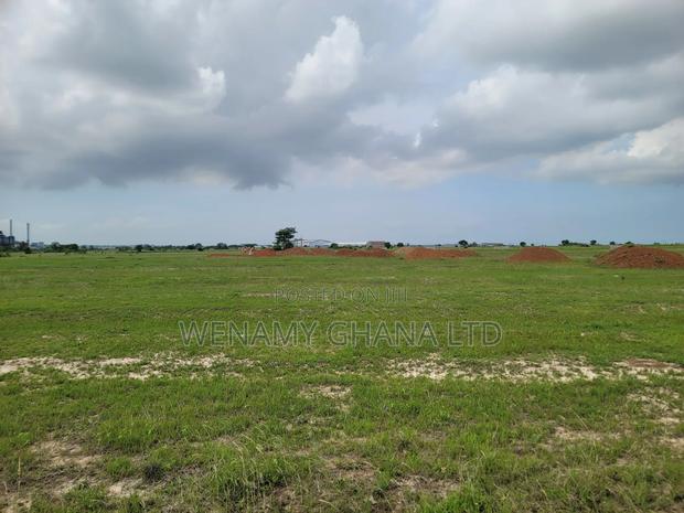 Roadside Land Motorway 10 Minutes After Central University · Photo 2