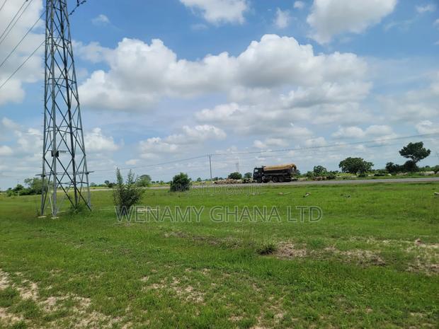 Roadside Land Motorway 10 Minutes After Central University · Photo 1