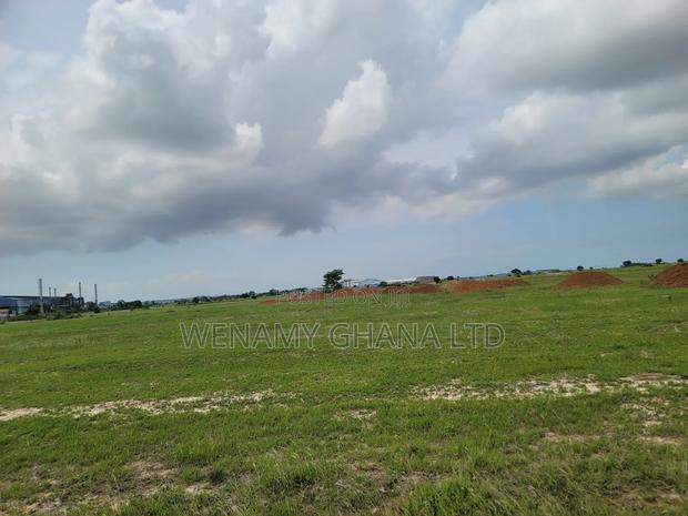 Roadside Land Motorway 10 Minutes After Central University · Photo 8