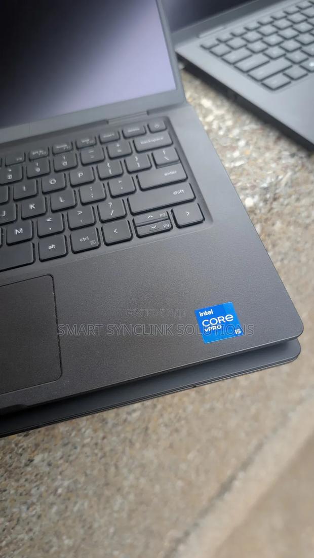 New Laptop Dell Latitude 7320 16GB Intel Core i5 SSD 256GB · Photo 5