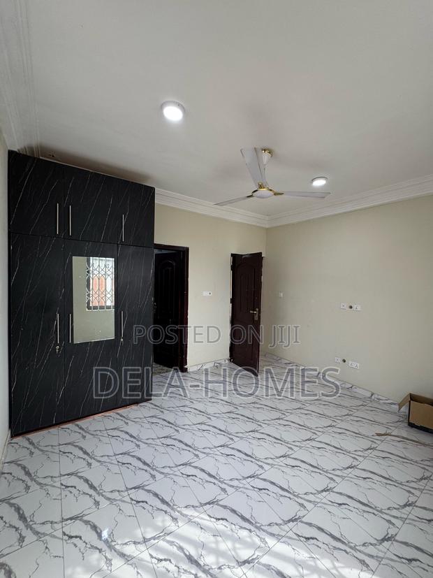 2bdrm Apartment in Amrahia, Frafraha for rent · Photo 3