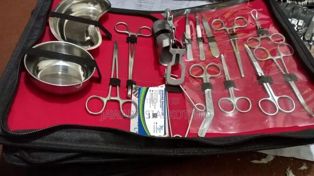 Episiotomy Instruments Set of 15 PCS Surgical Instruments · Photo 1