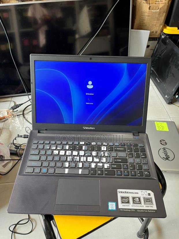 Laptop 16GB Intel Core I7 SSD 256GB · Photo 1