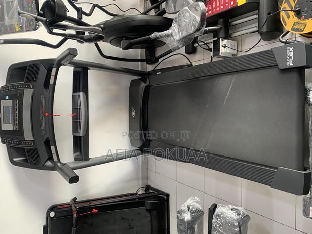 Commercial Nordictrack Treadmill 150kg · Photo 3