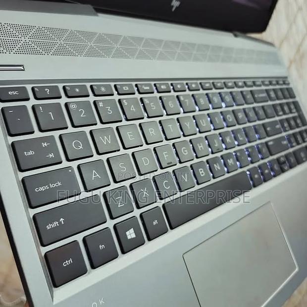 Laptop HP ZBook 15 32GB Intel Core i7 SSD 512GB · Photo 3