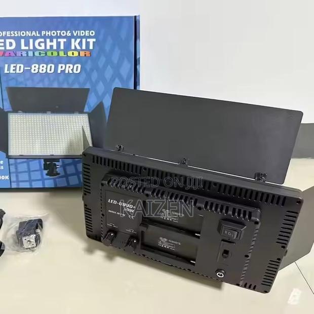 Professional Led 800 RGB Light · Photo 1
