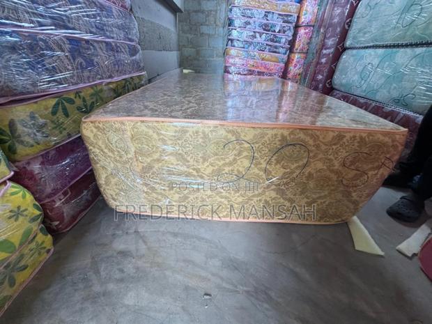 20inches Double Mattress for Sale · Photo 1