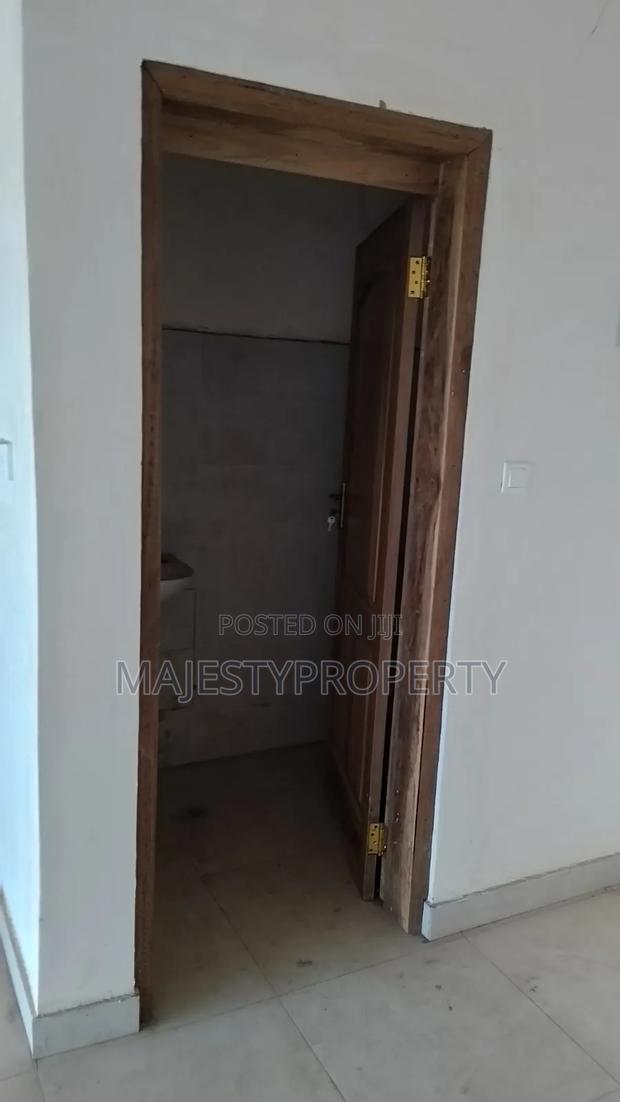 Shop for Rent at Main Spintex Roadside · Photo 5