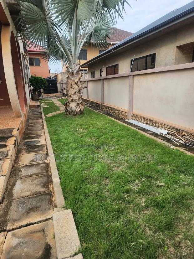 4bdrm House in Tema Metropolitan for sale · Photo 4