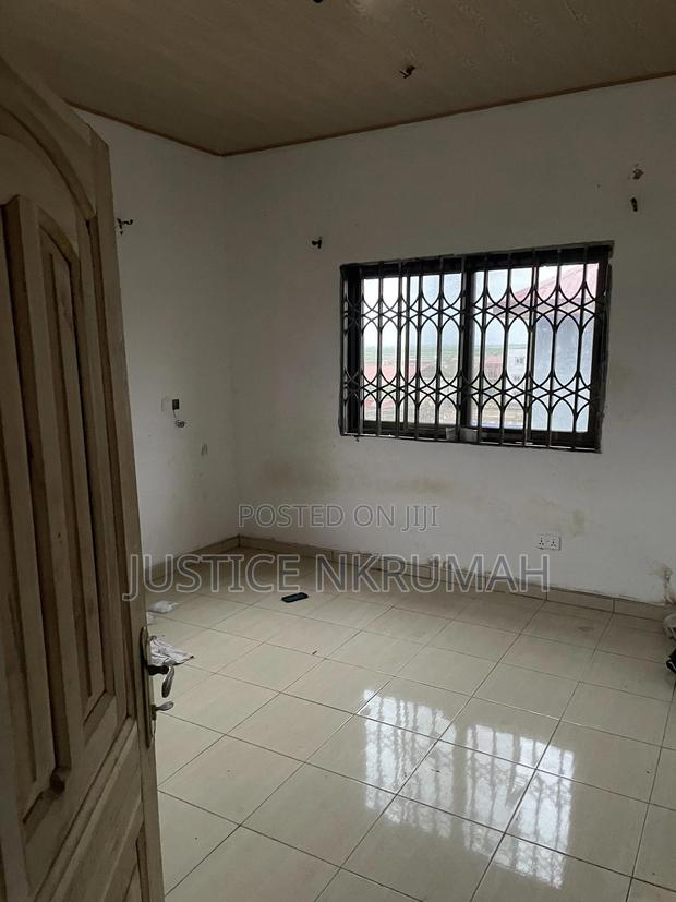 Furnished 2bdrm Apartment in Justice Estate, Old Barrier for rent · Photo 3