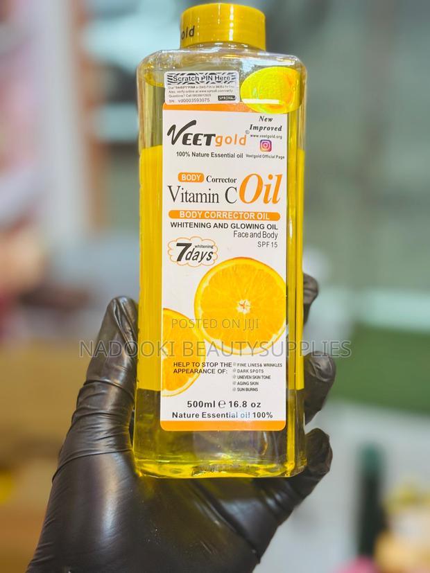 Veet Gold Vitamin C Glowing Oil · Photo 1