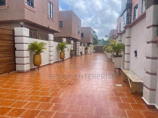4bdrm House in Tesano for rent · Photo 3