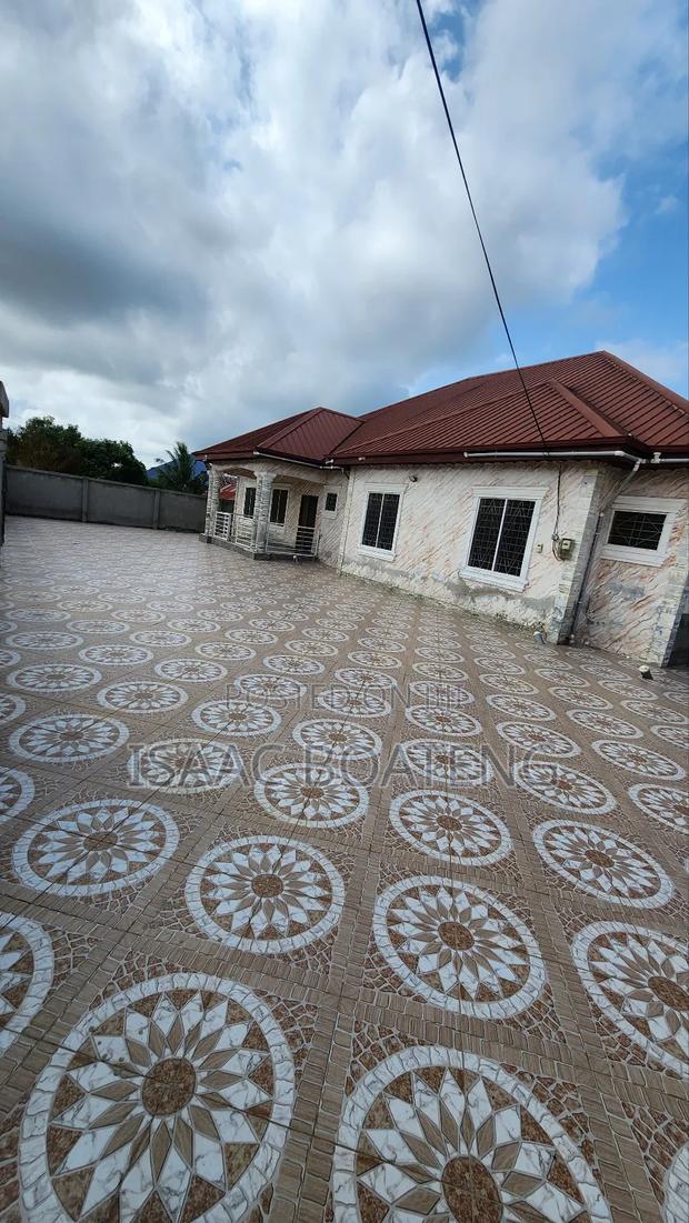 5bdrm House in Happy Street Estate, Ejisu-Juaben Municipal for sale · Photo 4