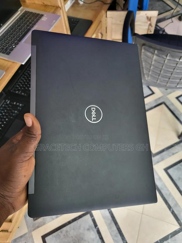 Laptop Dell Latitude 7390 8GB Intel Core I5 SSD 256GB · Photo 2