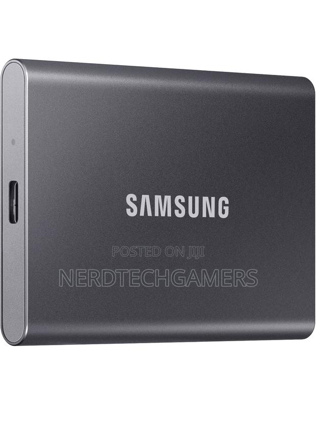Samsung 4tb T7 Portable SSD (Titan Gray) · Photo 4