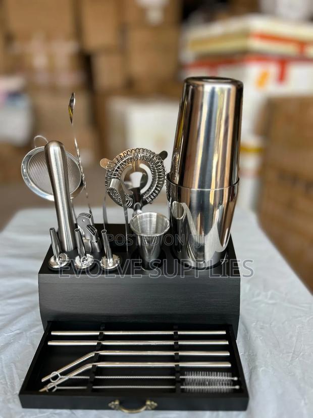 18pcs Cocktail Tools Set With Black Drawer · Photo 1