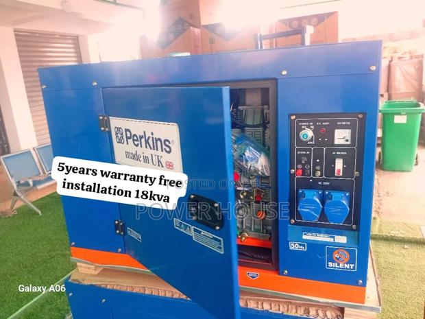 Rock Halo Circuit 18kva Generator 18kva Perkins Diesel · Photo 1