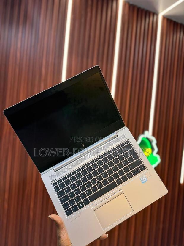 New Laptop HP EliteBook 830 G6 8GB Intel Core I5 SSD 256GB · Photo 1