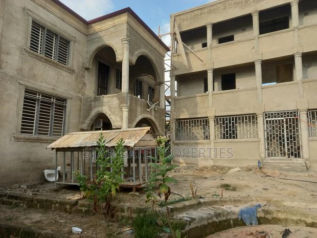 10bdrm House in Kodie Danase, Kumasi Metropolitan for sale · Photo 6