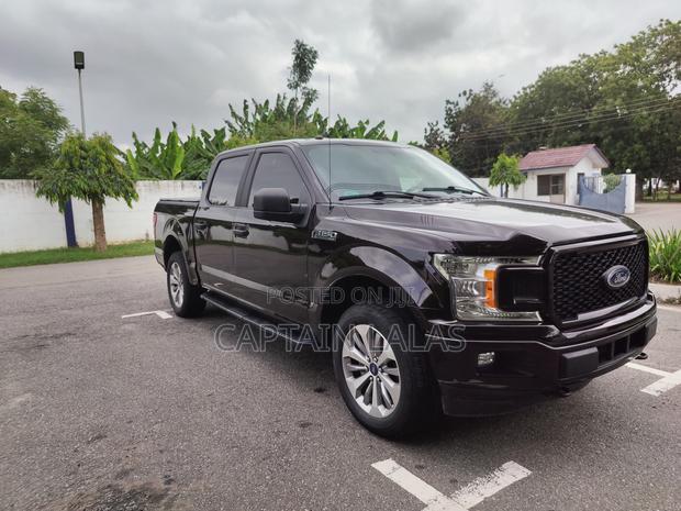 Ford F-150 Lariat 4x4 SuperCrew Cab Styleside 5.5 ft. box 145 in. WB · Photo 3