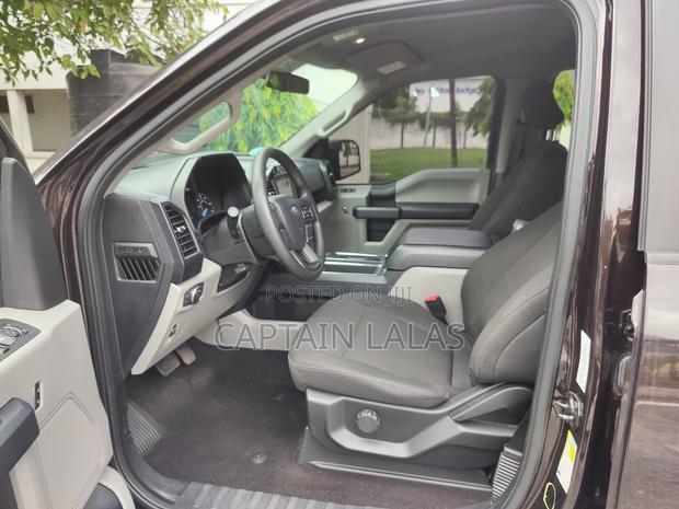Ford F-150 Lariat 4x4 SuperCrew Cab Styleside 5.5 ft. box 145 in. WB · Photo 2