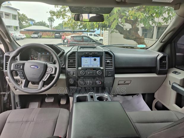 Ford F-150 Lariat 4x4 SuperCrew Cab Styleside 5.5 ft. box 145 in. WB · Photo 6