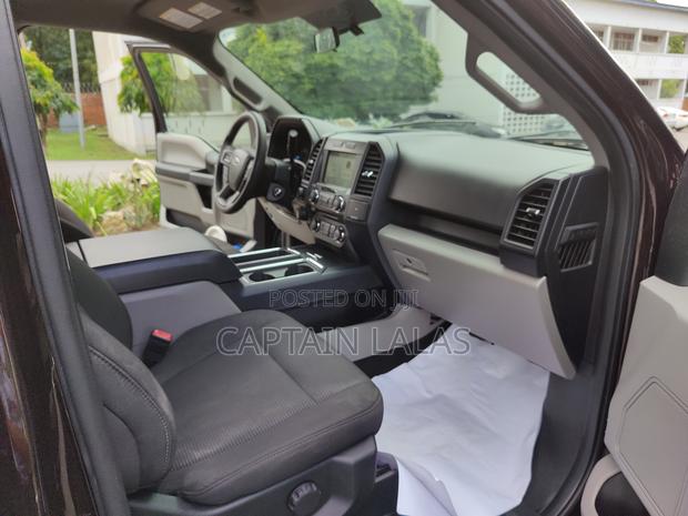 Ford F-150 Lariat 4x4 SuperCrew Cab Styleside 5.5 ft. box 145 in. WB · Photo 7