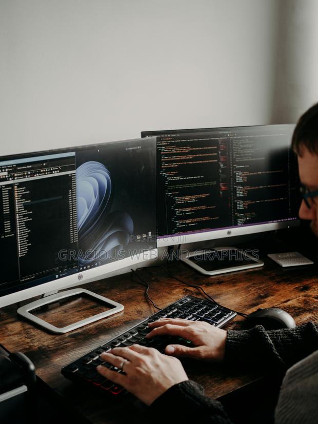 Build Bold: Digital Solutions for Web, Apps Design · Photo 1