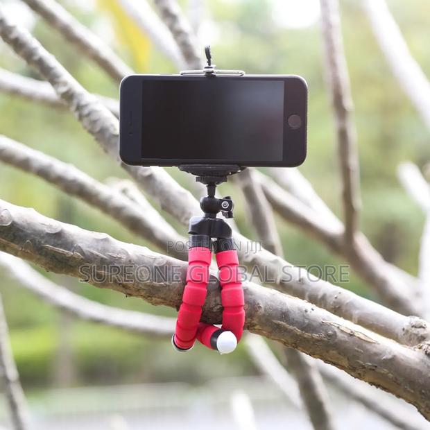 Universal Mobile Phone Holder Desk Stand · Photo 2