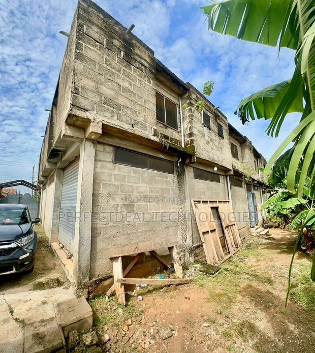 6bdrm House in Kumasi Metropolitan for sale · Photo 5