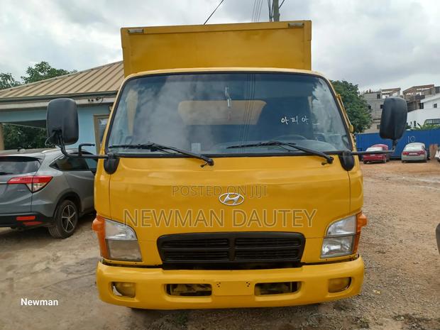 Hyundai Mighty Box · Photo 1