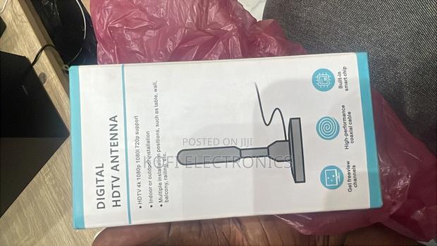 Lightweight Indoor HDTV Antenna With Stand · Photo 1