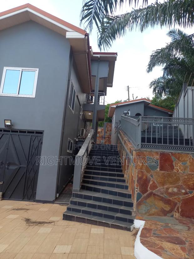 5 Master Bedrooms House at Fijai · Photo 1