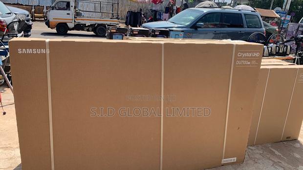Purcolor Samsung 85 Inches Crystal Uhd Smart Tv Du7100 · Photo 1
