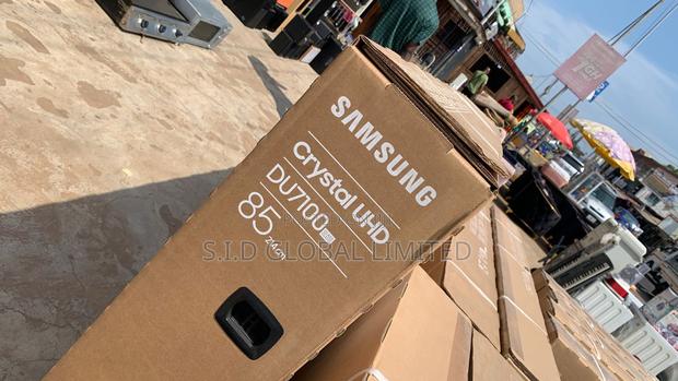 Upscaling Samsung 85" Du7100 Smart Tv · Photo 2