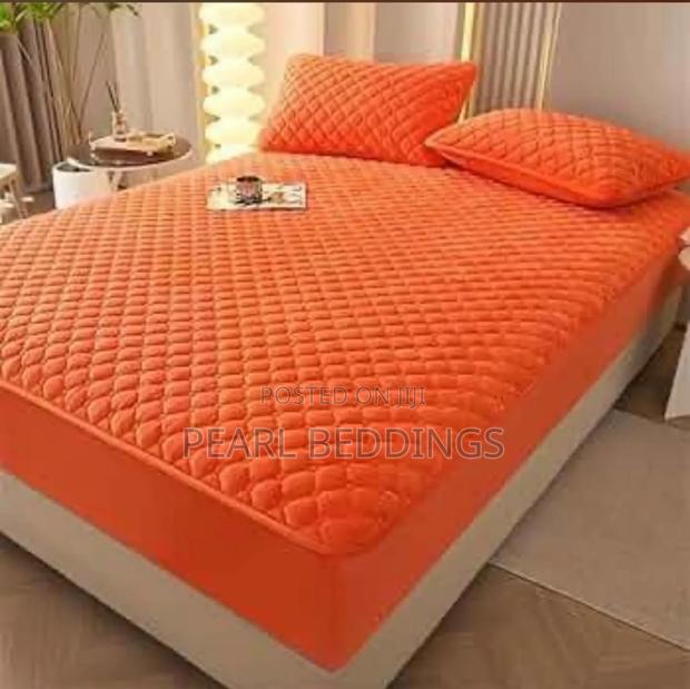Premium Mattress Protector Available in Colors · Photo 3