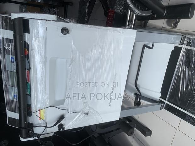Compact Horizon Treadmill 125kg · Photo 3