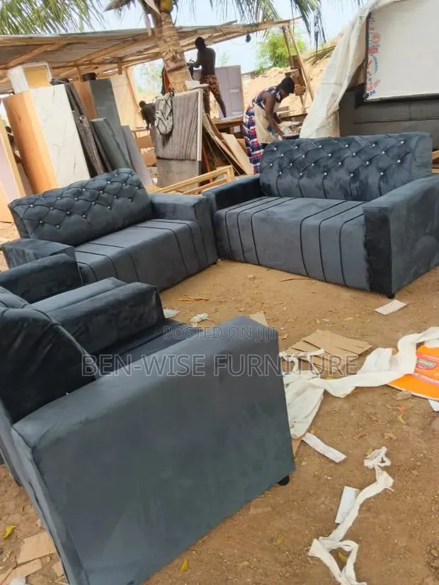 Nicely Nice Sofa Set · Photo 1