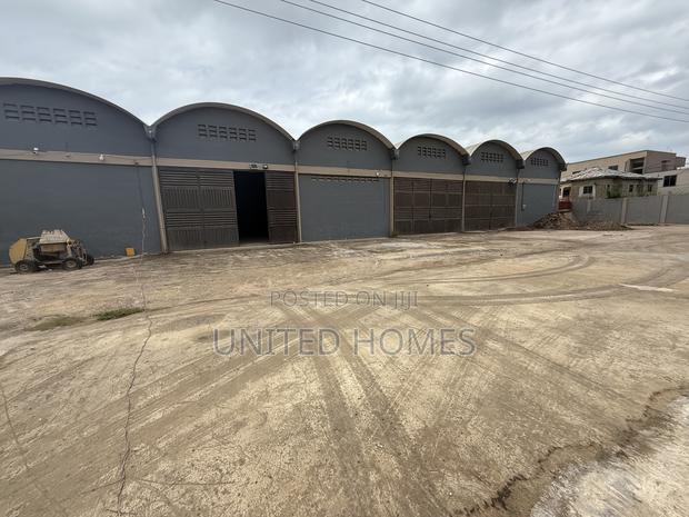 Weija 800 Square Meter Warehouse for Rent · Photo 1