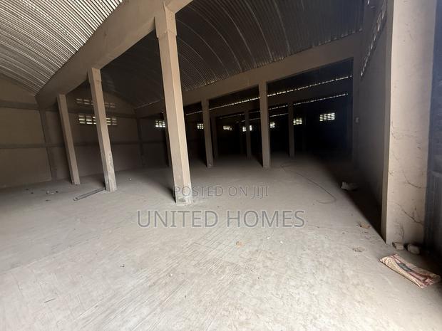 Weija 800 Square Meter Warehouse for Rent · Photo 2