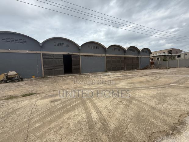 Weija 800 Square Meter Warehouse for Rent · Photo 4