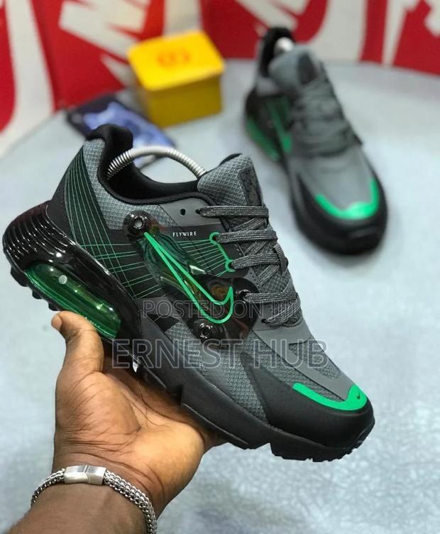Nike Flywire · Photo 1