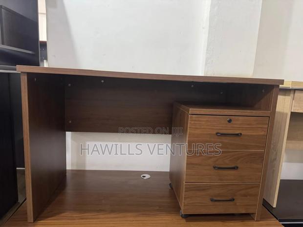 Office Writing Table · Photo 1