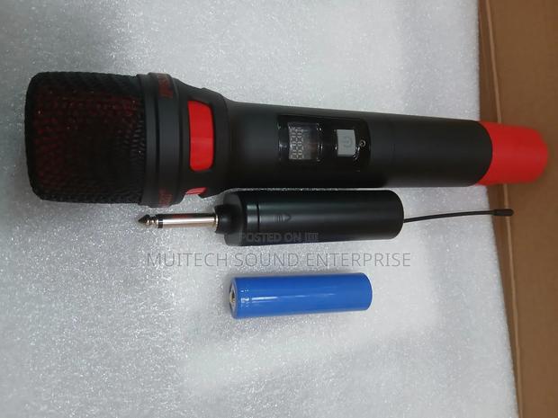 Universal Wireless Microphone · Photo 6