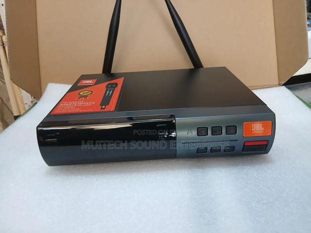 Wireless Microphone (Urx 9900) · Photo 6