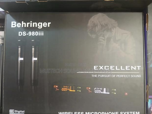 Beringer 3 in 1 Wireless Microphone · Photo 2