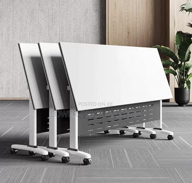 Foldable Conference Table · Photo 2