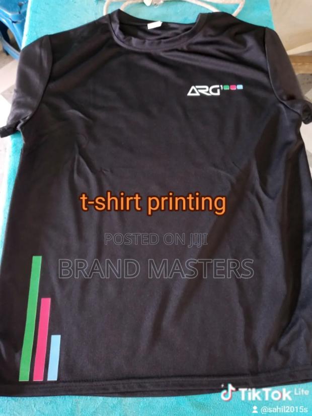 T Shirt Printing · Photo 1