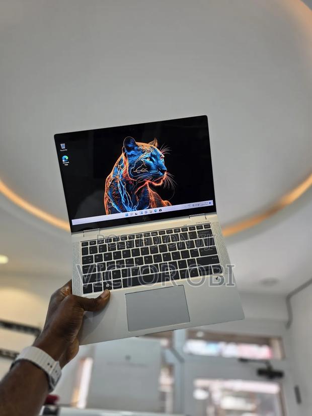 Laptop HP EliteBook 1030 16GB Intel Core i7 SSD 512GB · Photo 1